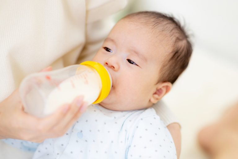 正しい歯並びになるためのミルク・離乳食の与え方